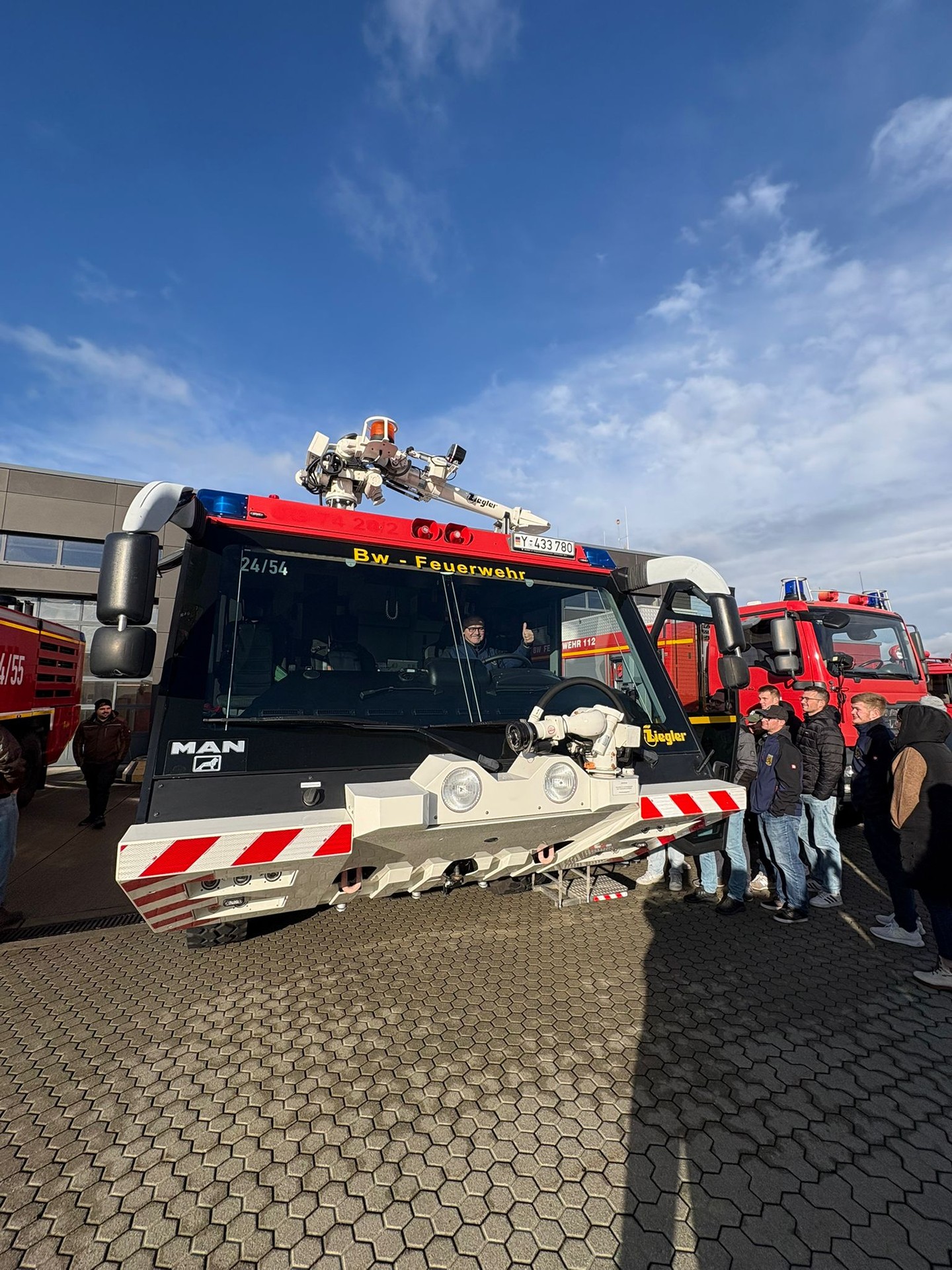 Fahrzeugbesichtigung der BW Feuerwehr Neuburg/Donau
